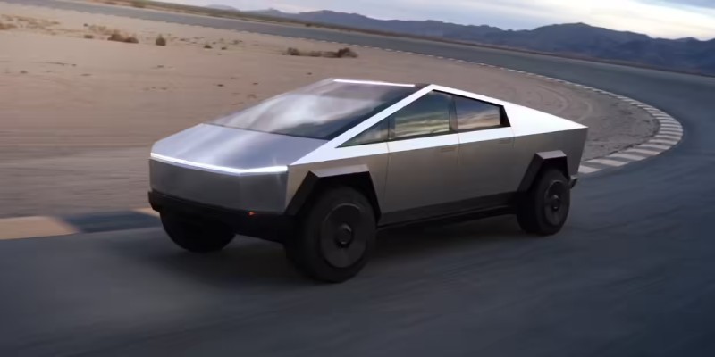 Tesla Cybertruck Tri AWD