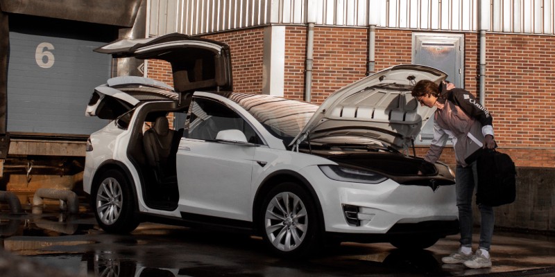 Tesla Model X 7 sits